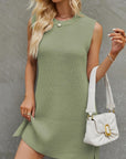 Solid Color Round-neck Knitted Dress